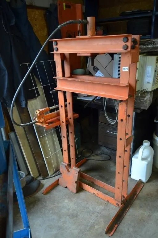 Hydraulic press