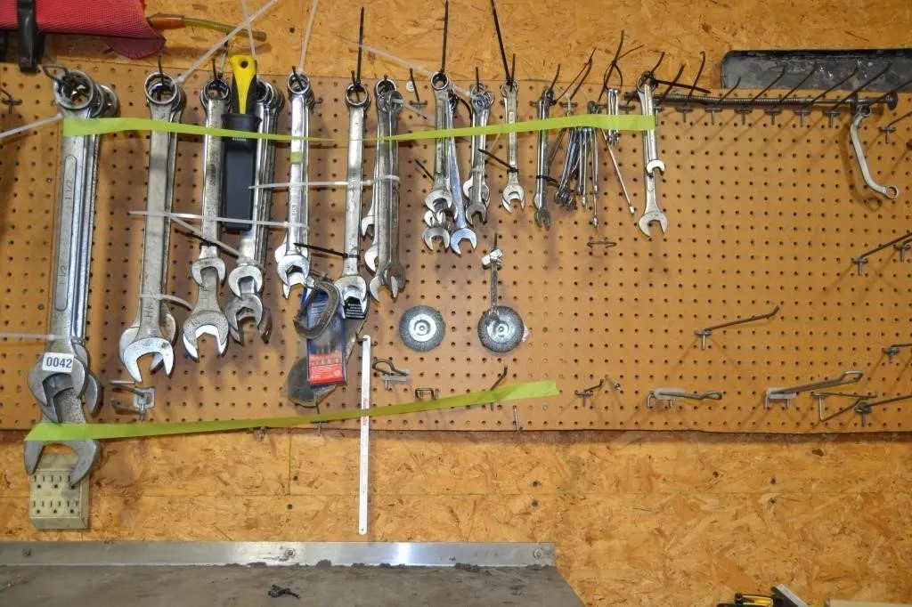 Large assortment of flat wrenches