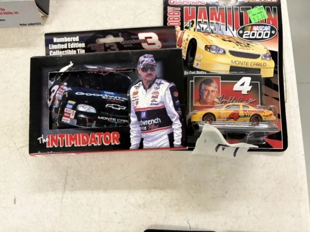 BOBBY HAMILTON & DALE EARNHARDT PLAYING CARDS