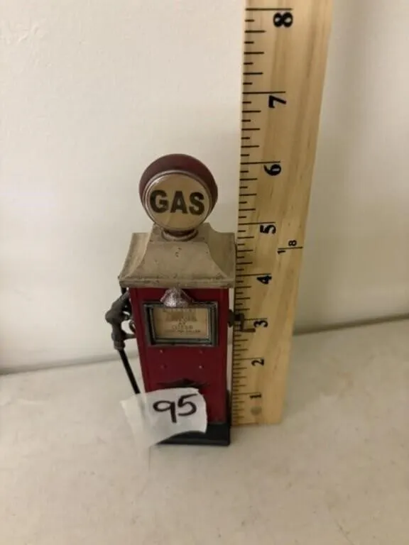 GAS PUMP
