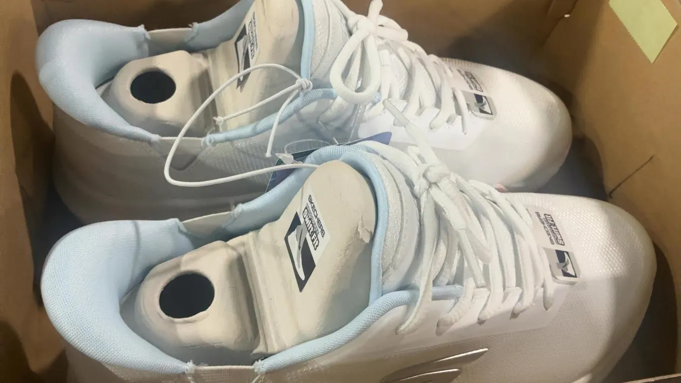 Skechers Swift Fit Pickleball Shoes White Size 8.5