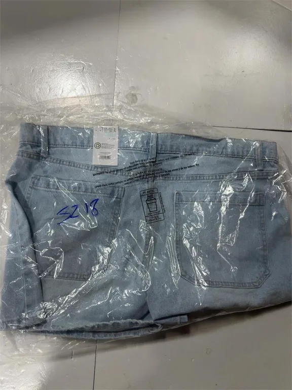 Time And Tru Patch Pocket Denim Shorts Light Wash