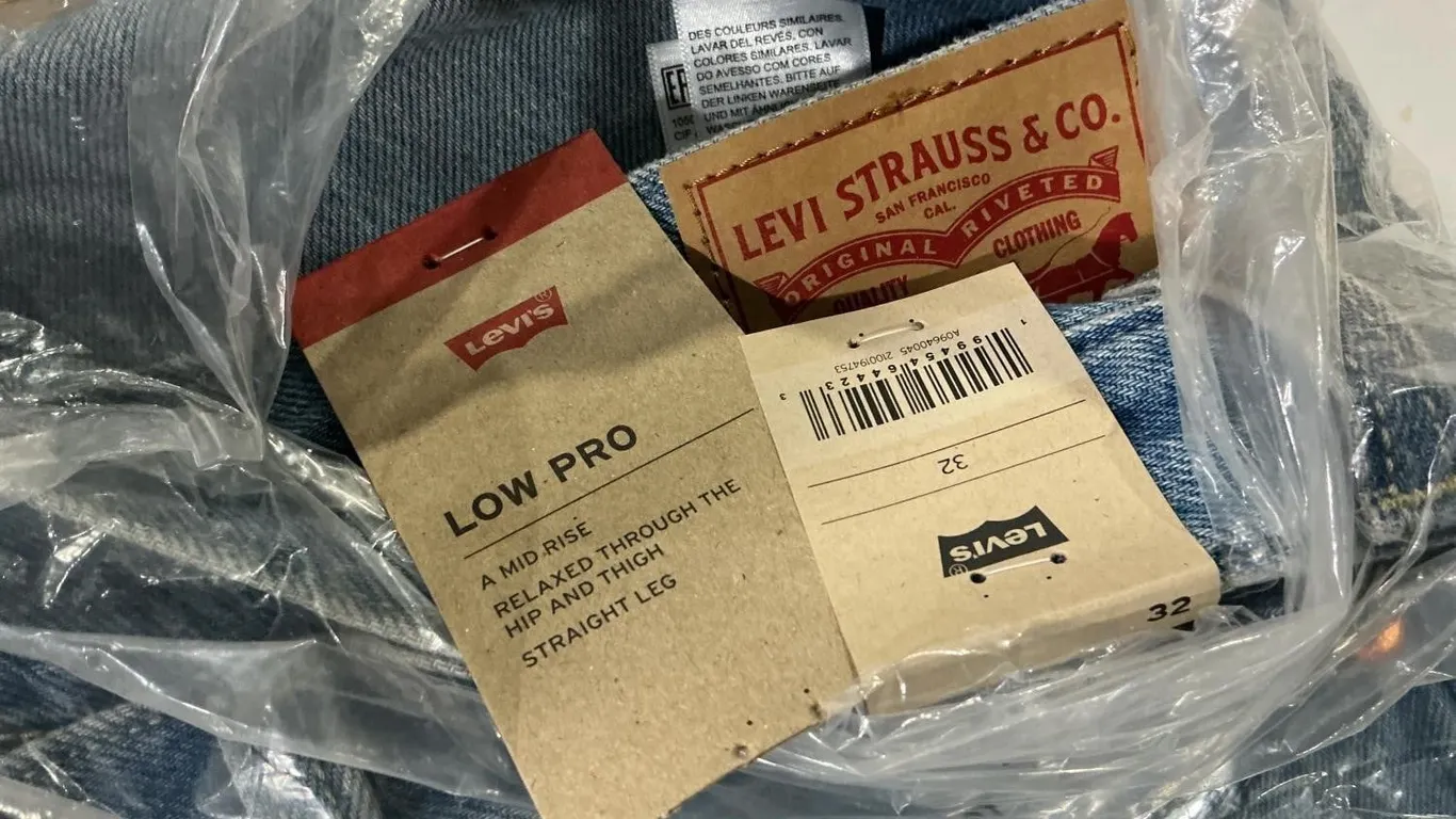 Levis Low Pro Straight Leg Jeans Blue Size 32