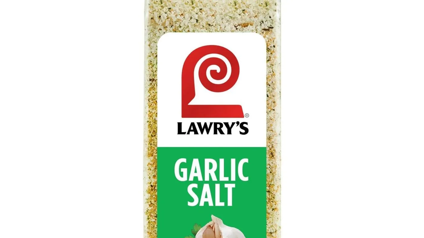 Lawrys Coarse Ground Garlic Salt 33 oz