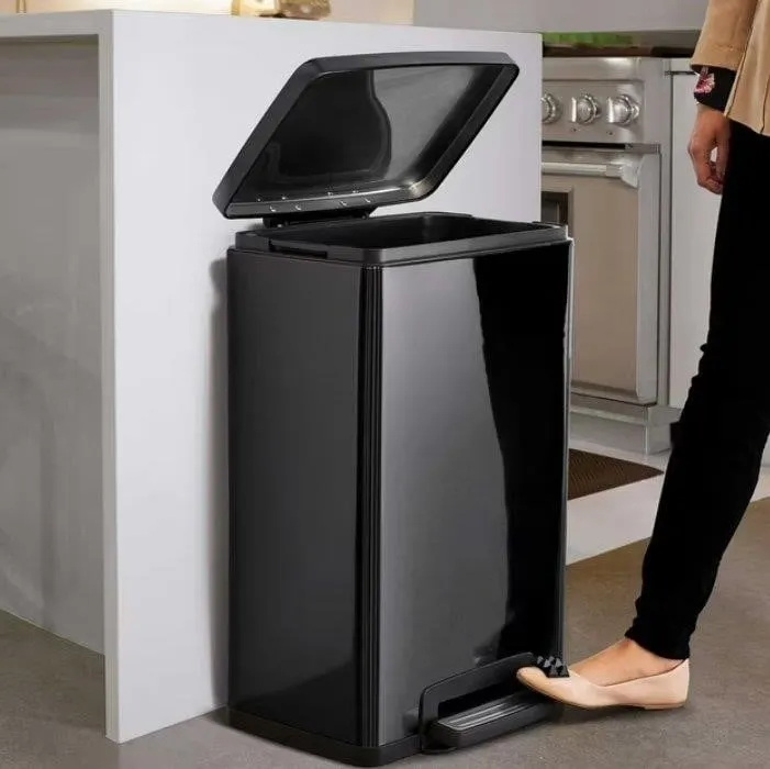Tramontina 13-Gallon Step Trash Can