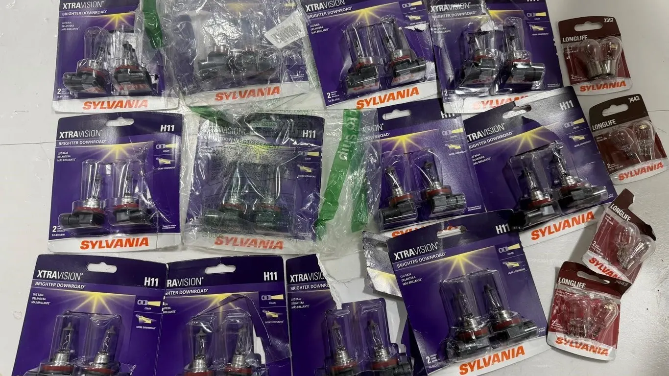Mixed Lot Of Sylvania XtraVision Automotive Bulbs
