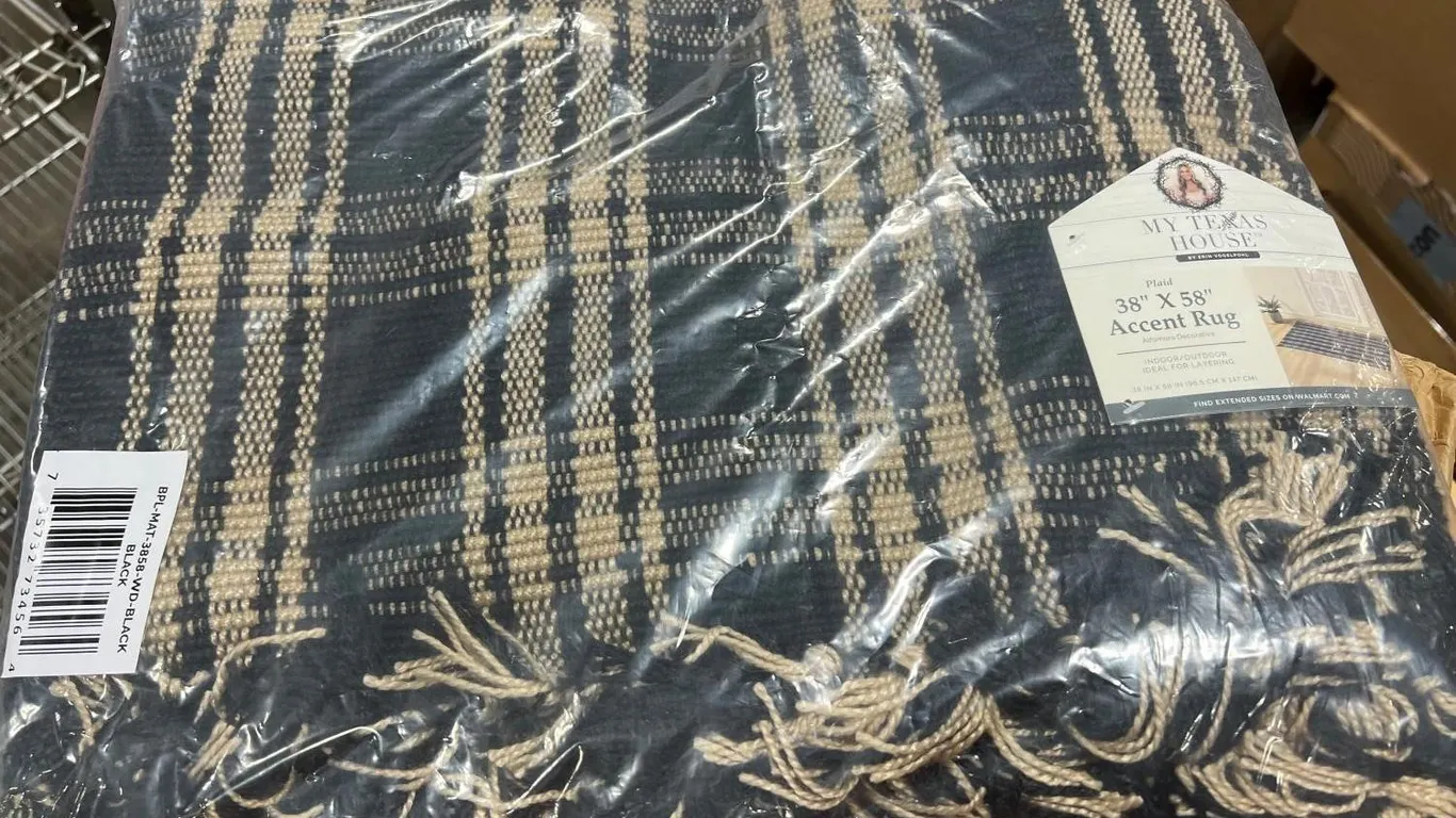 Plaid Accent Rug 38x58