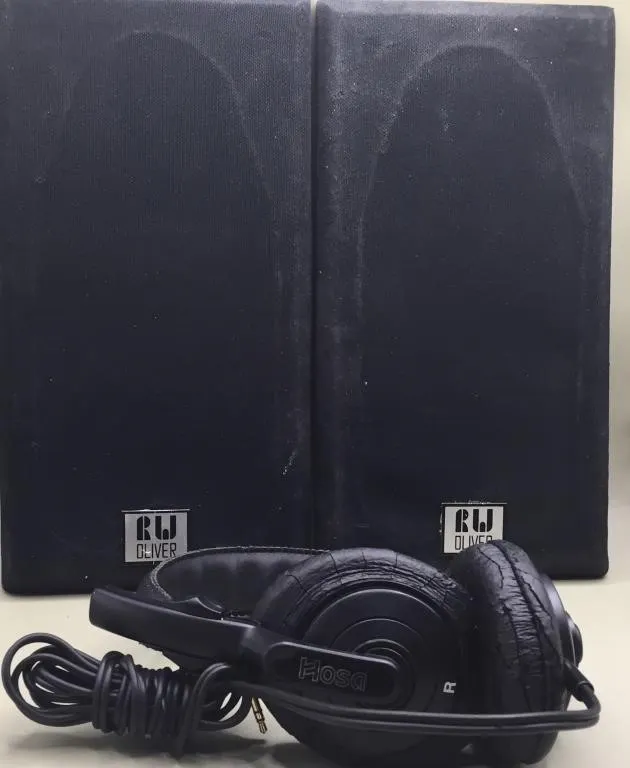 Vtg. RIJ OLIVER Studio Speakers & HOSA Head Phones