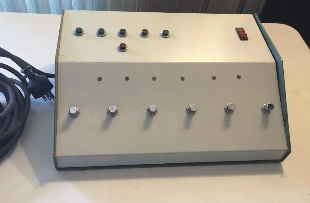 Vintage Multi-channel Stage Footswitch Control box