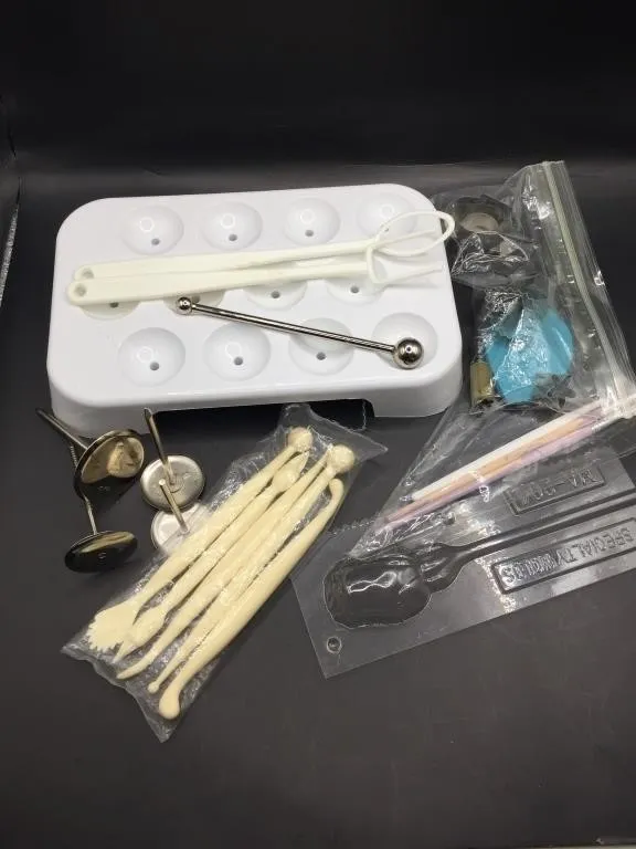 Cake Decorating and Fondant Tools