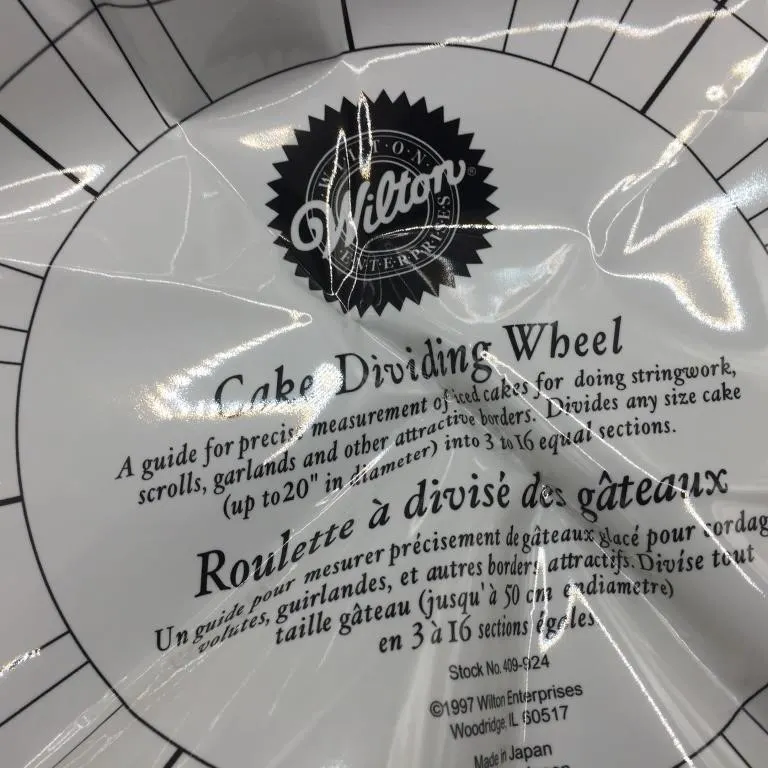 WILTON Cake Decorating Wheel and Dividing Set