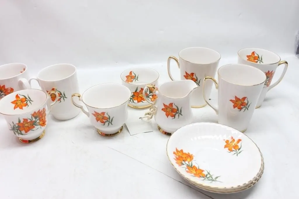Royal Windsor Prairie Lily China Tea Set