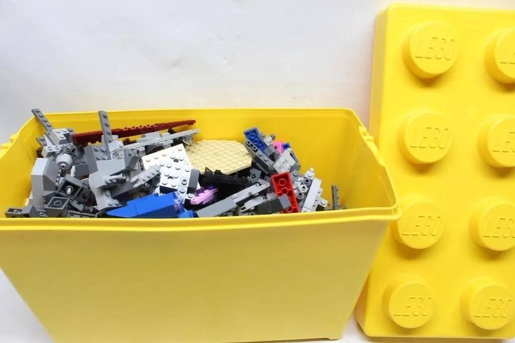 Yellow LEGO Brick Bulk Bricks Bin