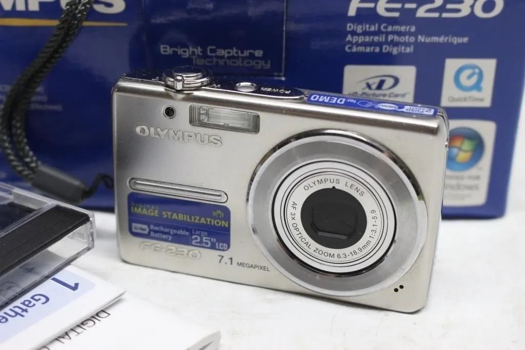 Olympus FE-230 Digital Camera with Box &