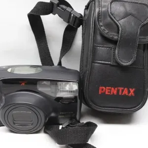 Pentax Zoom 105-R Camera with Case