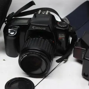 Canon EOS Rebel S Camera, Flash & Bag