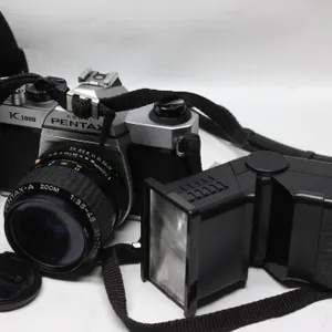 Pentax K1000 Camera, Flash
