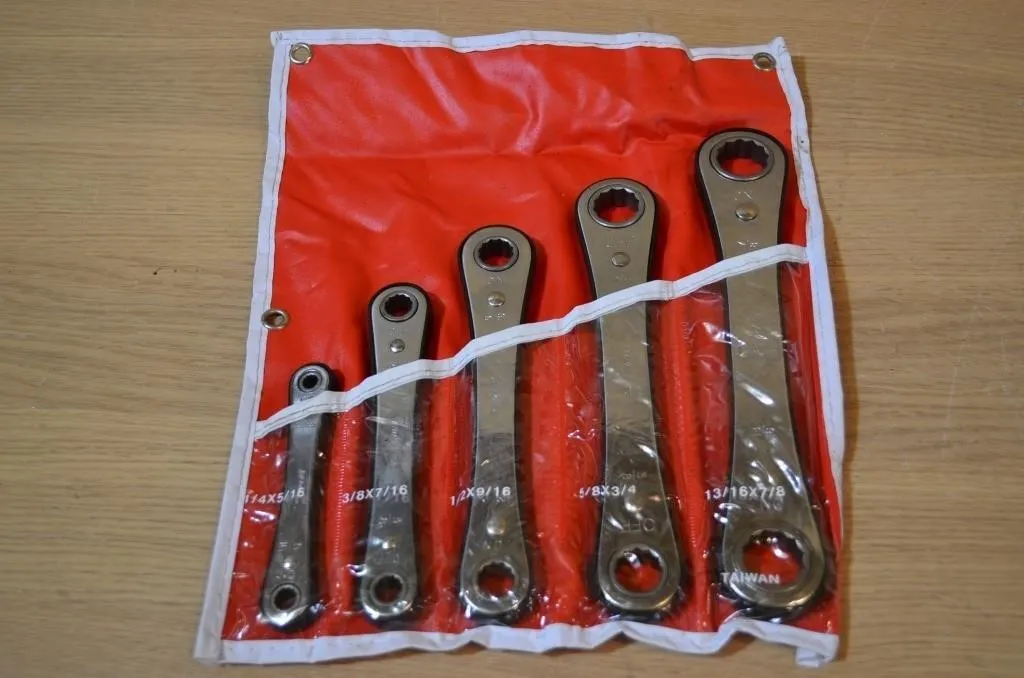 Vintage KMC 5-Piece SAE 12-Point Flat Ratcheting