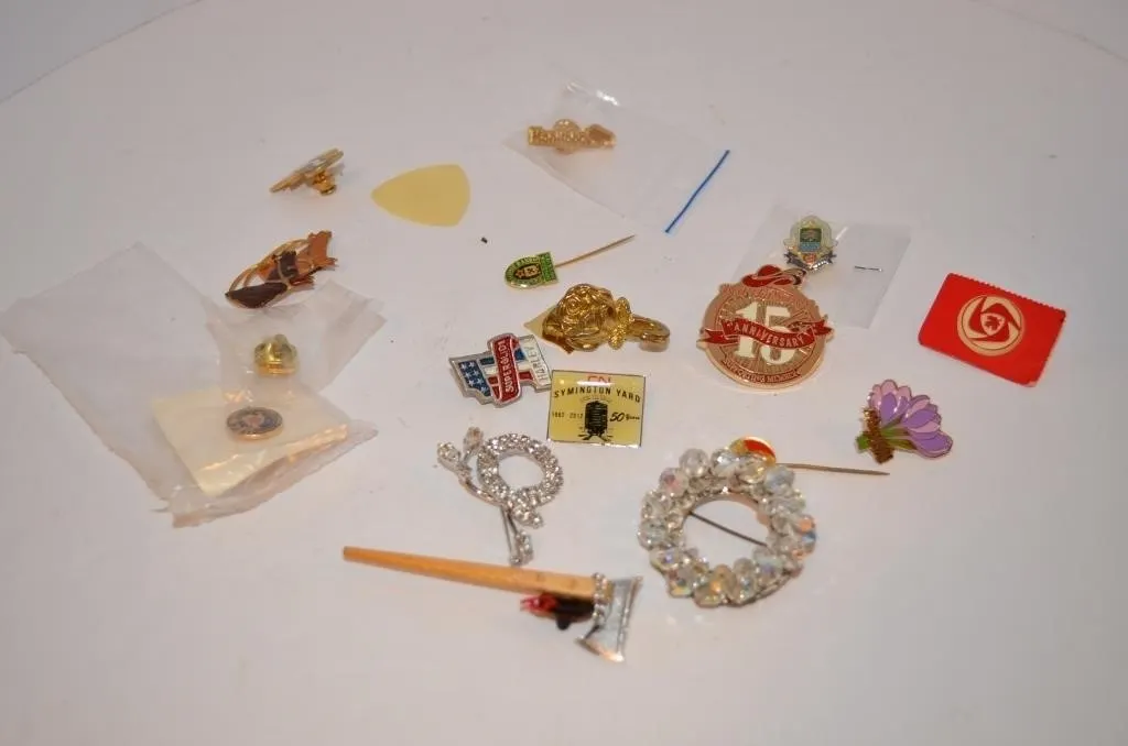 Assorted collection of vintage pins, lapel badges