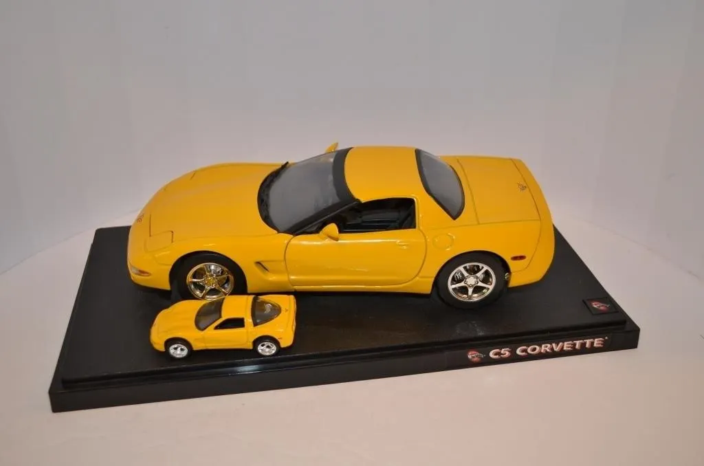 1:18 scale Chevrolet C5 Corvette die-cast model