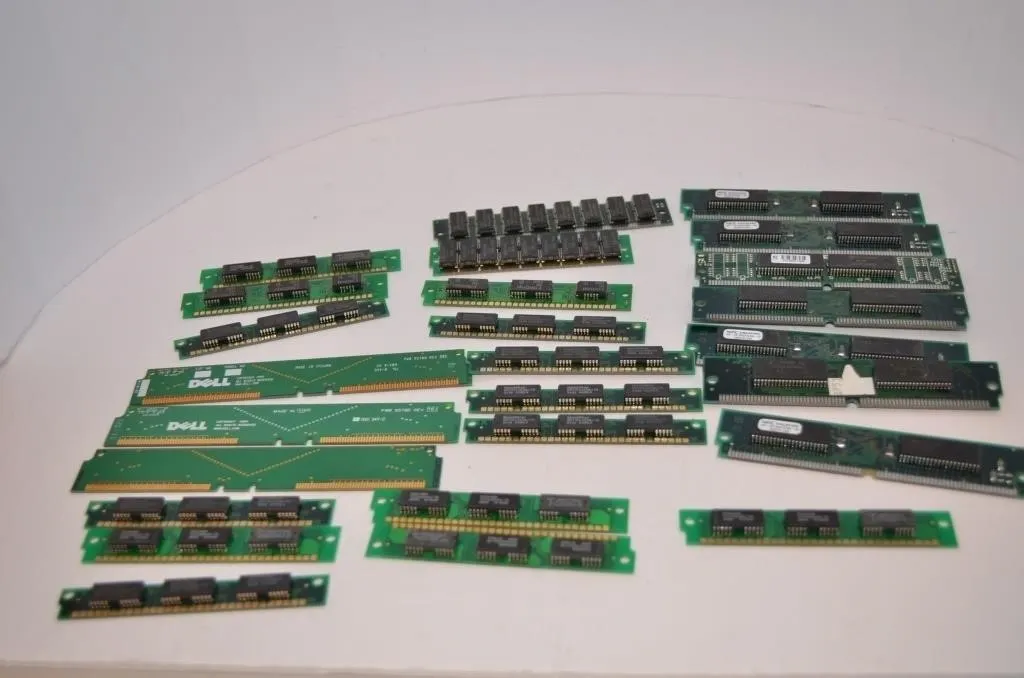 Vintage computer memory modules, including various