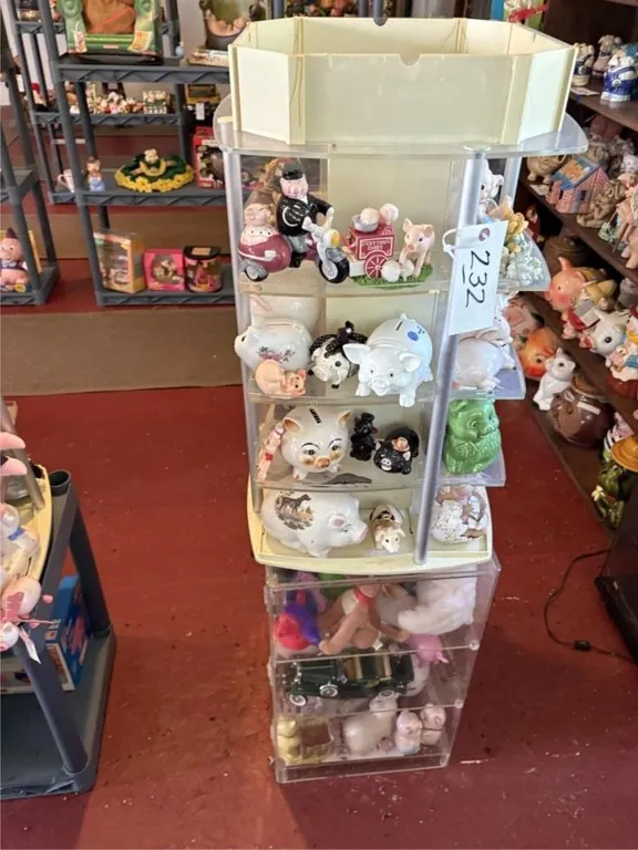 Misc Pig D�cor, Knick Knacks & Shelf