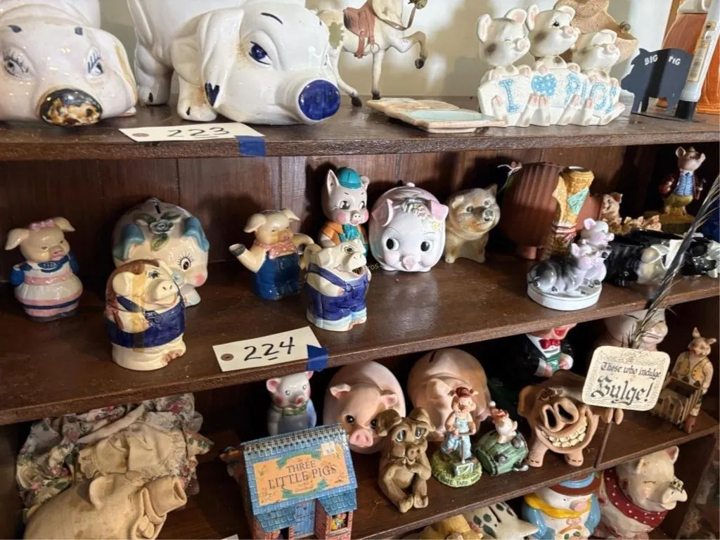 Misc Pig Items & d�cor