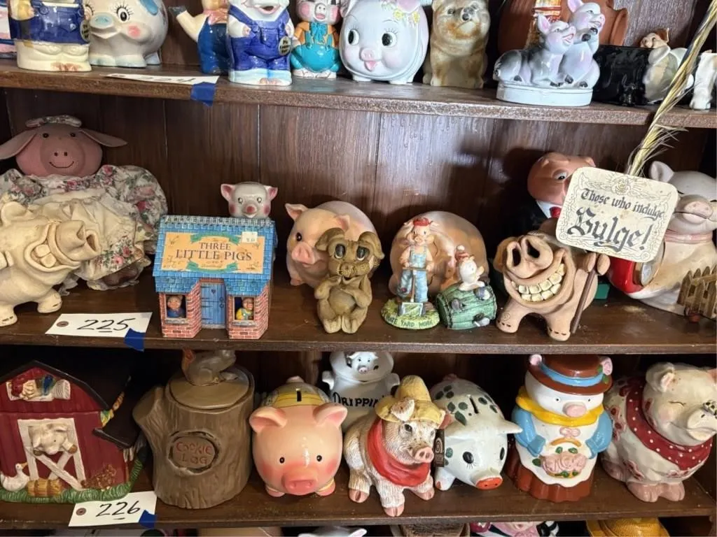 Misc Pig Items & d�cor