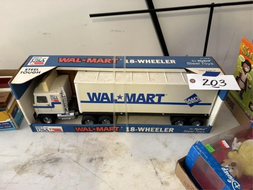 Walmart 18 Wheeler Nylint Semi Toy