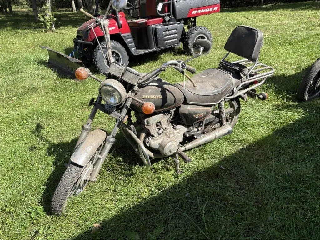 Honda Twinstar CM200T Motorcycle