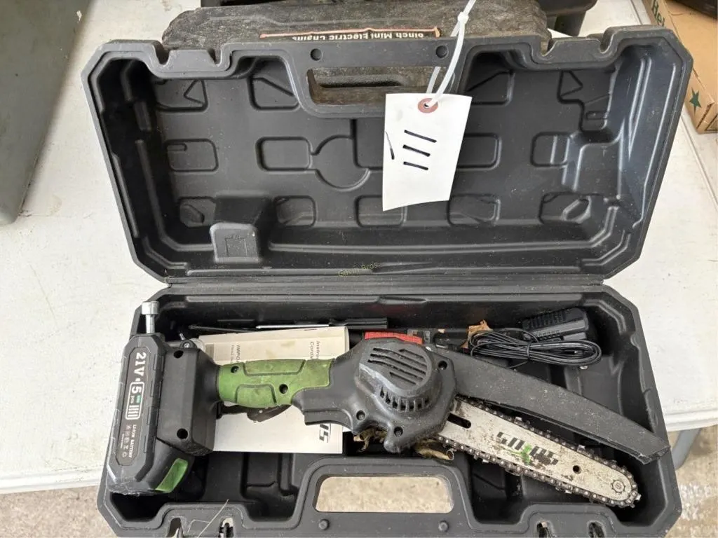 Soius Mini Electric Chainsaw