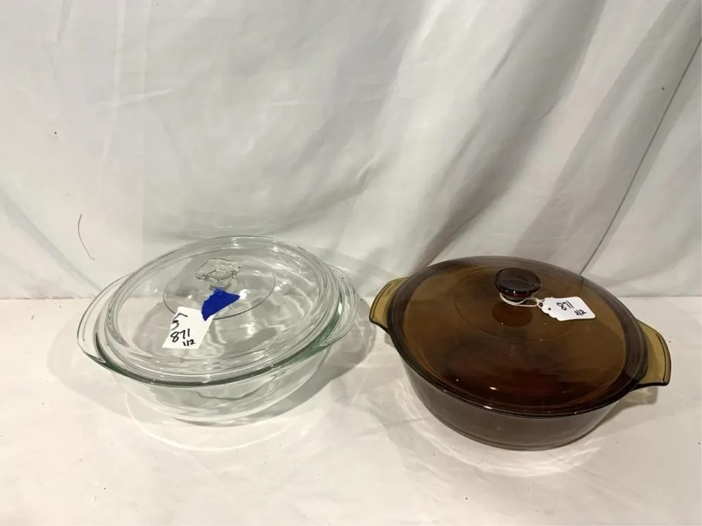 Anchor & Pyrex dishes with lids, clear dish may