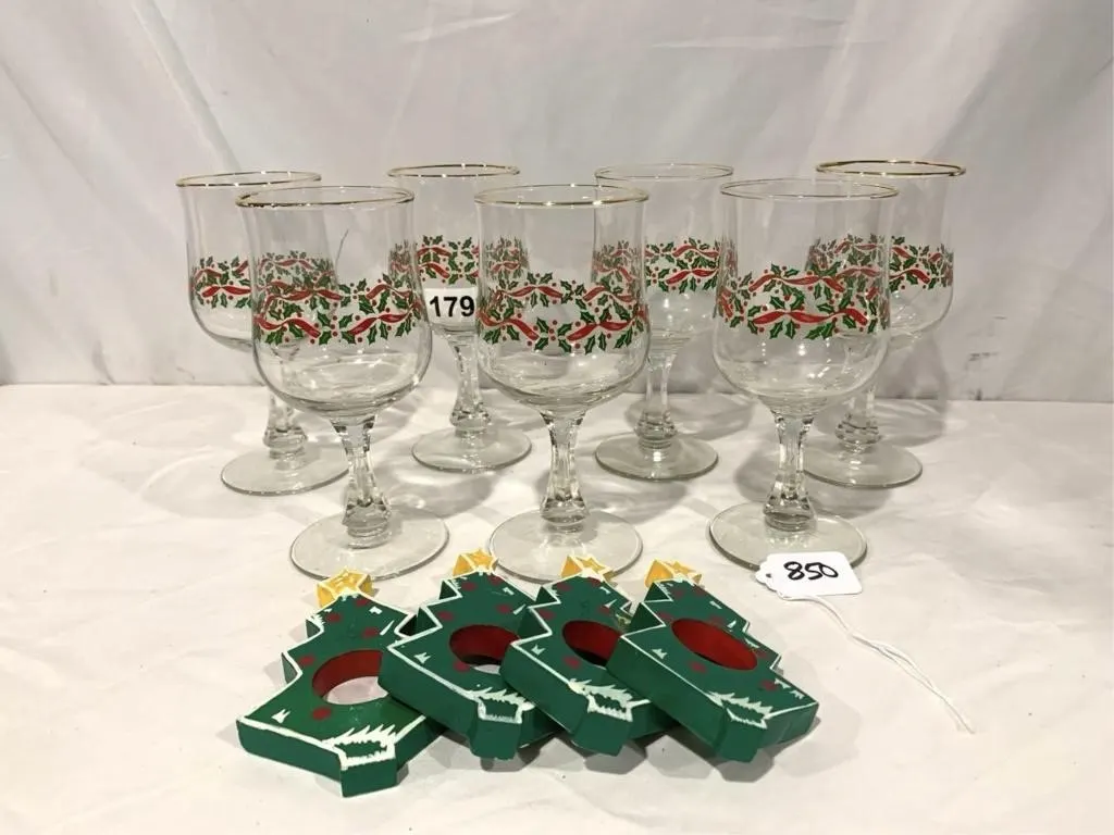 Christmas glasses (Holly) and napkin holders