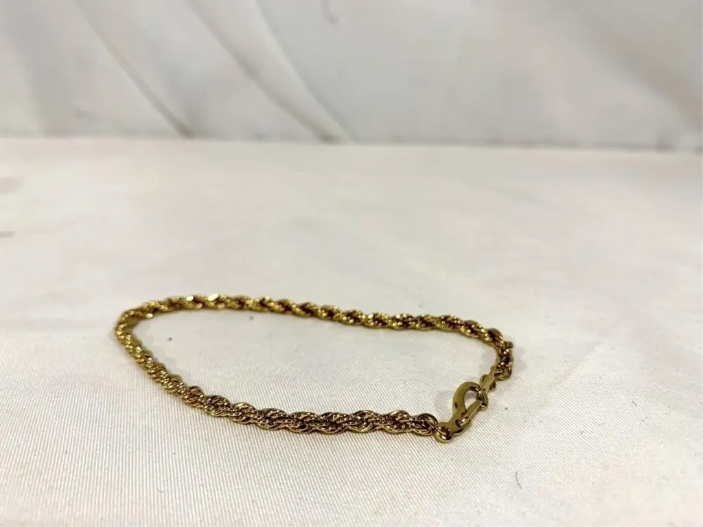 Bracelet