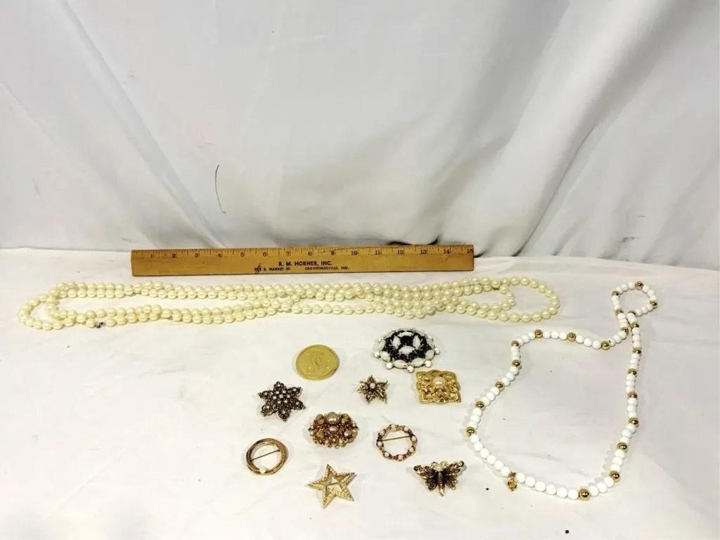 Vintage costume jewelry (brooches and 2