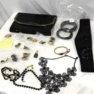 30 pc Vintage women's accessories (Chainmail