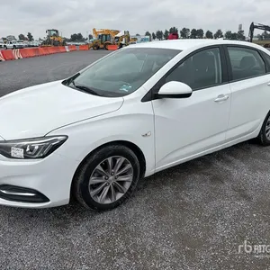 2023 Chevrolet Cavalier Automovil / Automobile