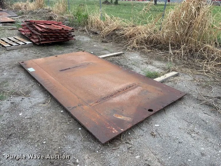 Street plate