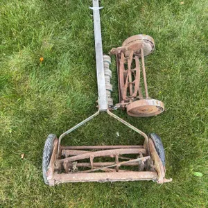 Manual Push Reel Lawn Mower with Metal Frame