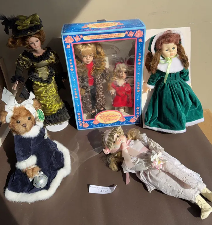 Porcelain and Cloth Dolls, 6 Pieces