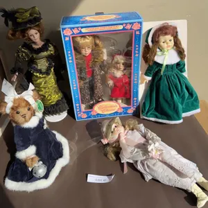 Porcelain and Cloth Dolls, 6 Pieces