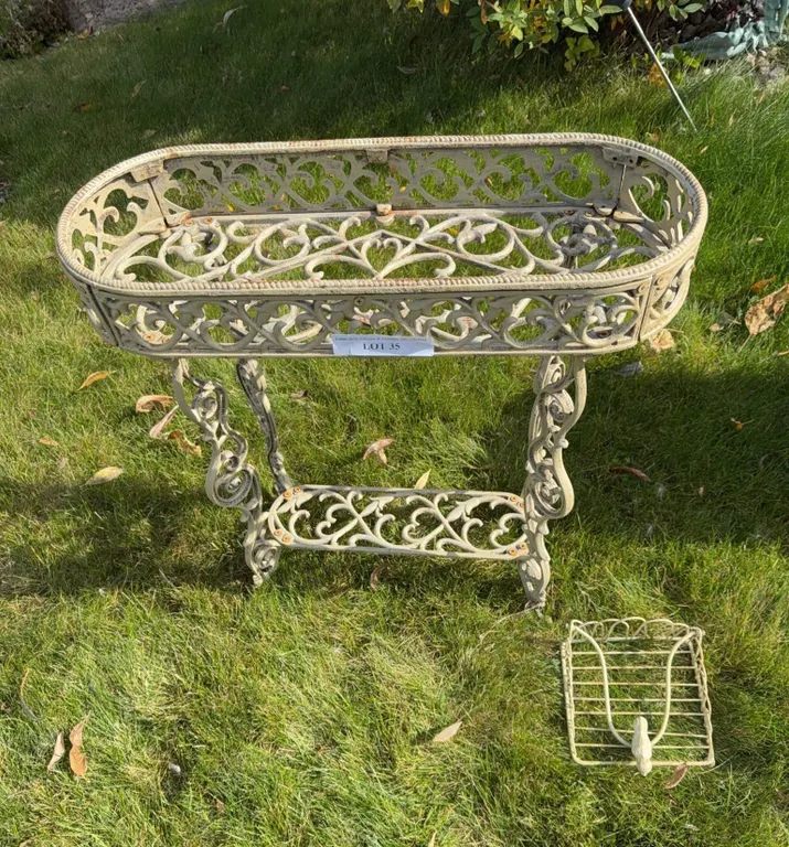 Decorative Cast Iron Plant Stand