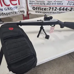 Ruger 10/22 Takedown, Threaded barrel 22LR, 1 mag, Soft Case, Red dot