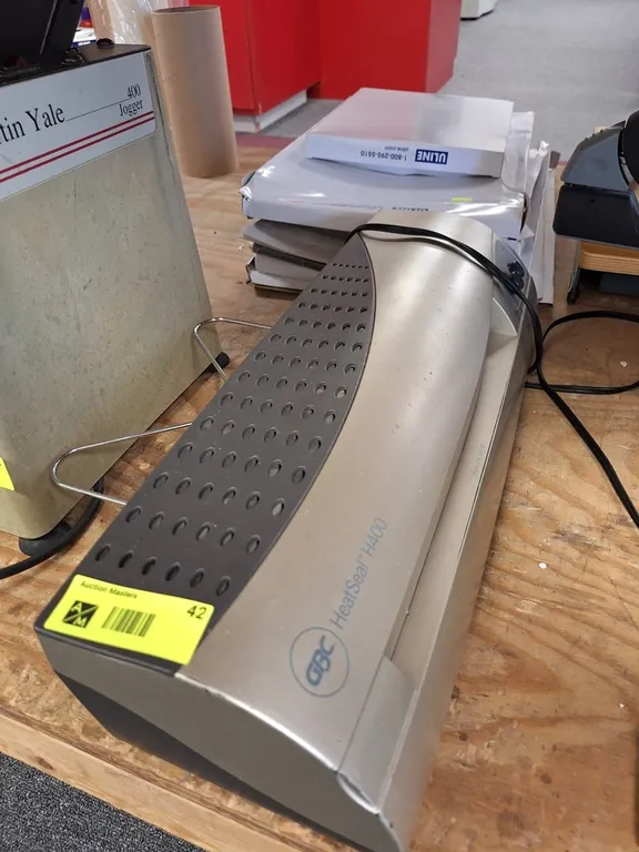 GBC Heatseal 400 with Laminating Pouches