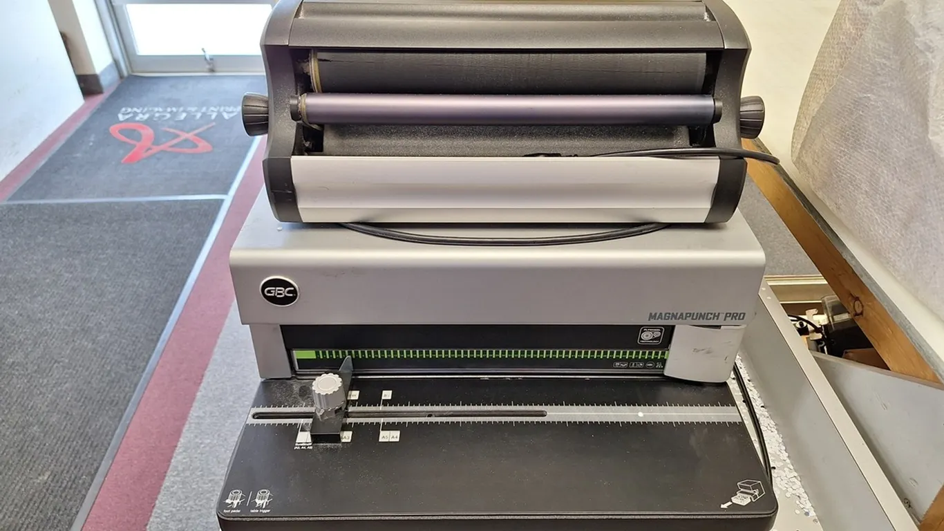 GBC Magnapunch Pro with Modular Series CC2700 Coil Inserter