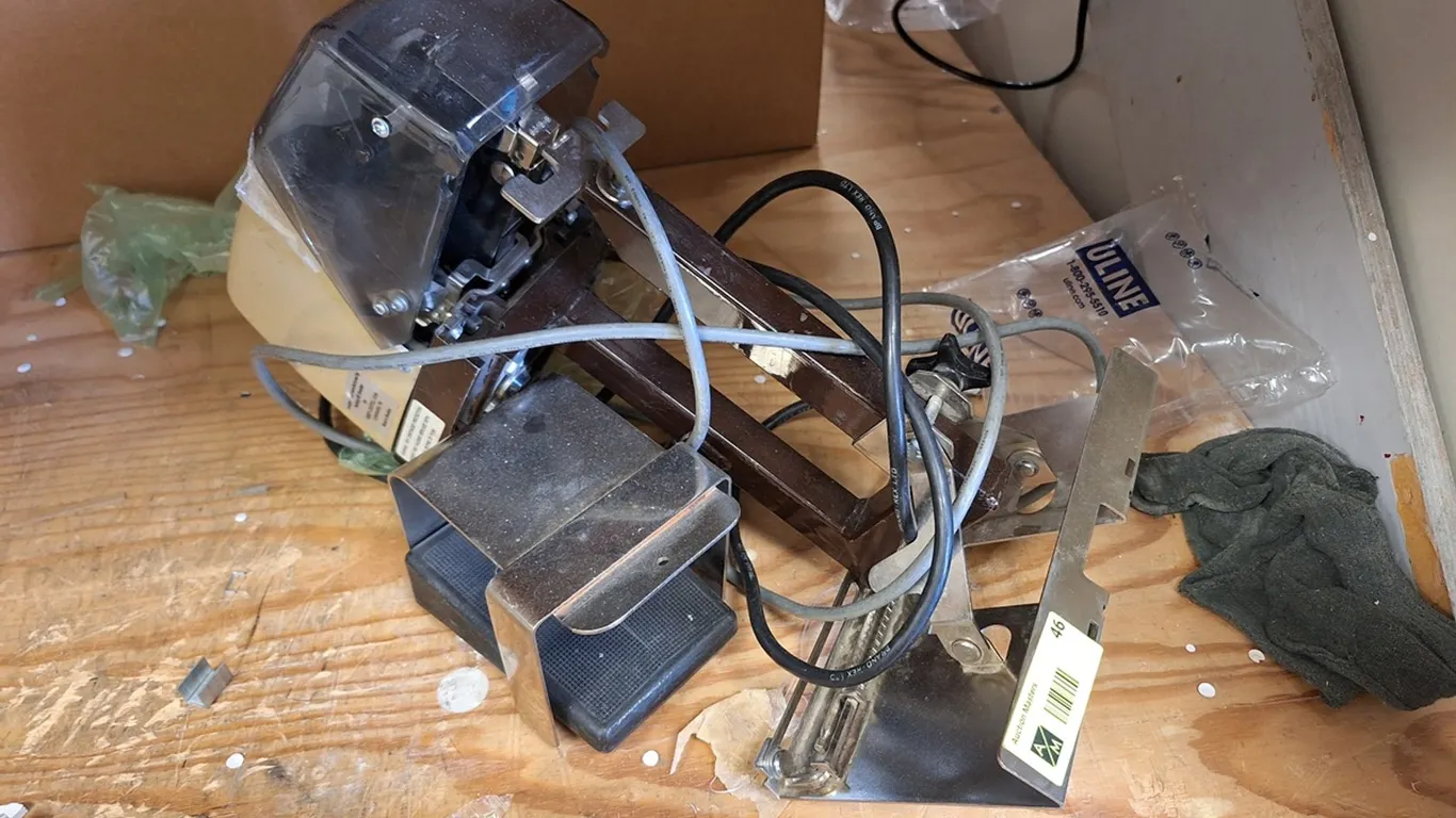 Fabiel Castell FC101 Stapler with Foot Controller
