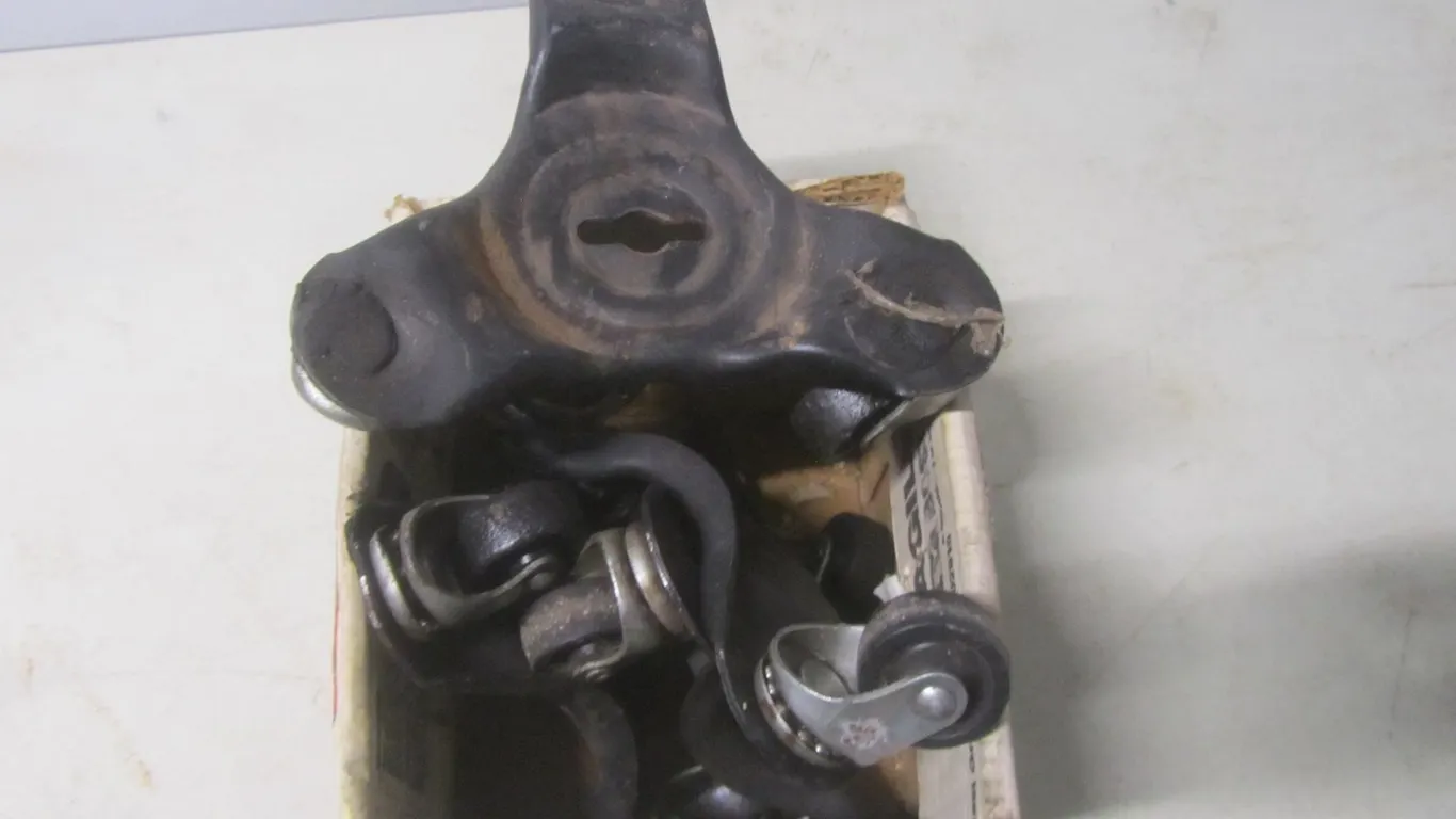 (4) 3-Wheel Casters