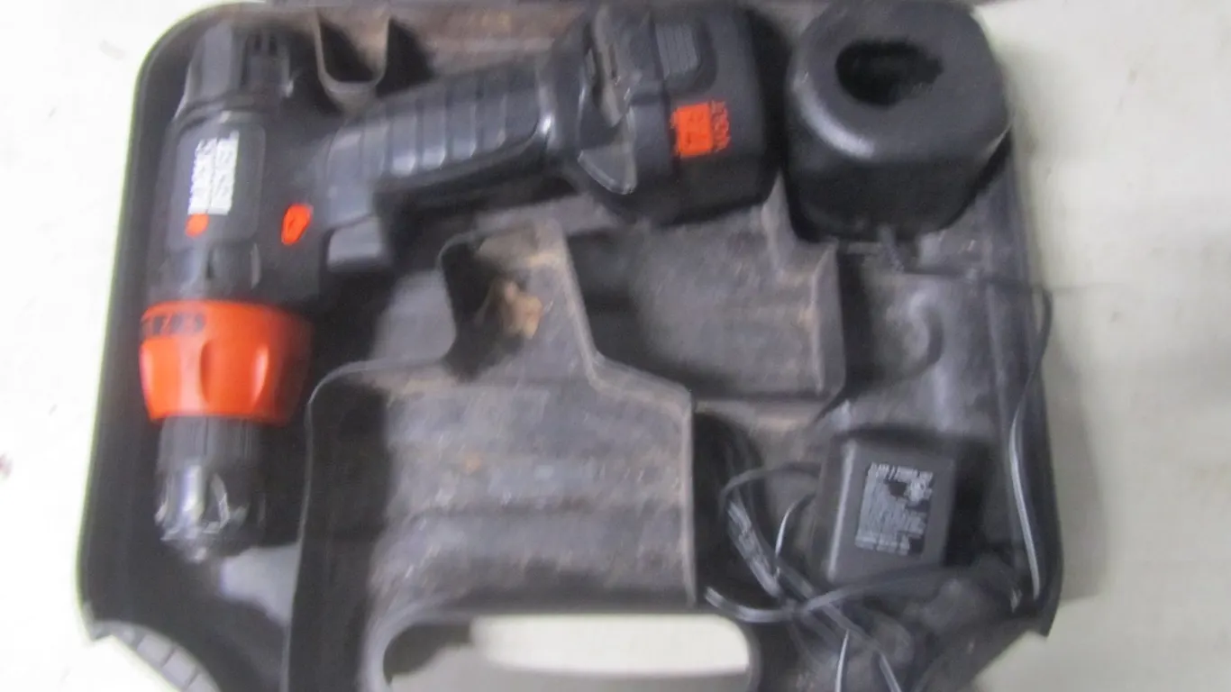 Black & Decker 7.2v 10mm Drill/Driver