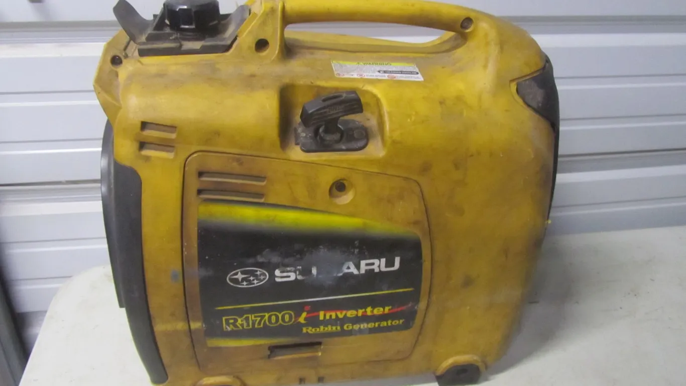 Subaru R1700i Inverter Robin Generator