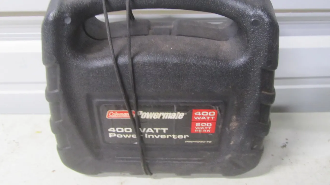 Coleman 400 Watt Power Inverter